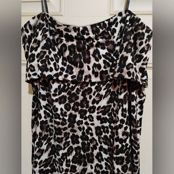 DKNY Size Small Leopard Print Very Soft Sweater and Premier Armor Dress Size 2 - Picture 10 of 16
